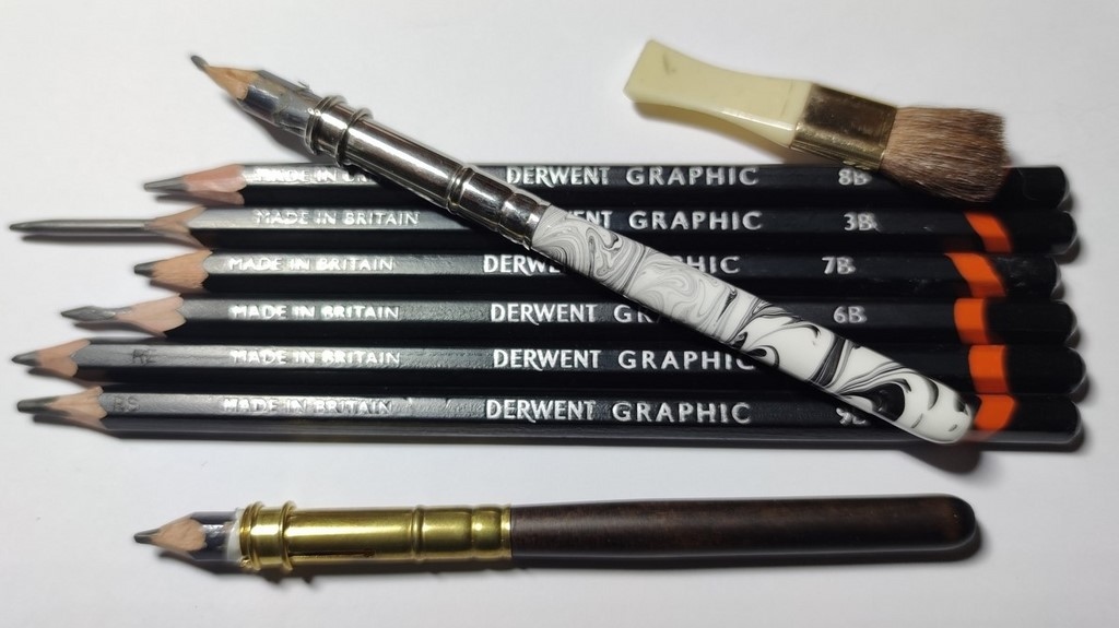 Crayons de la marque Derwent utilisés par la peintre animalier laurence Saunois
