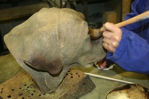 Sculpture de labrador par Laurence Saunois, artiste peintre animalier