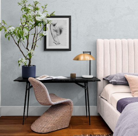 Tableau d'un dessin d'écureuil sur une branche en situation dans une chambre