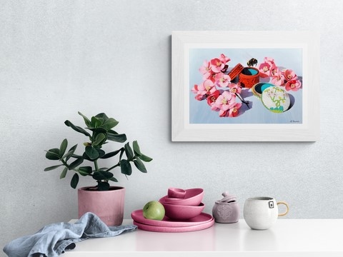 Tableau de fleurs,  bourdon et boites par la peintre Laurence Saunois